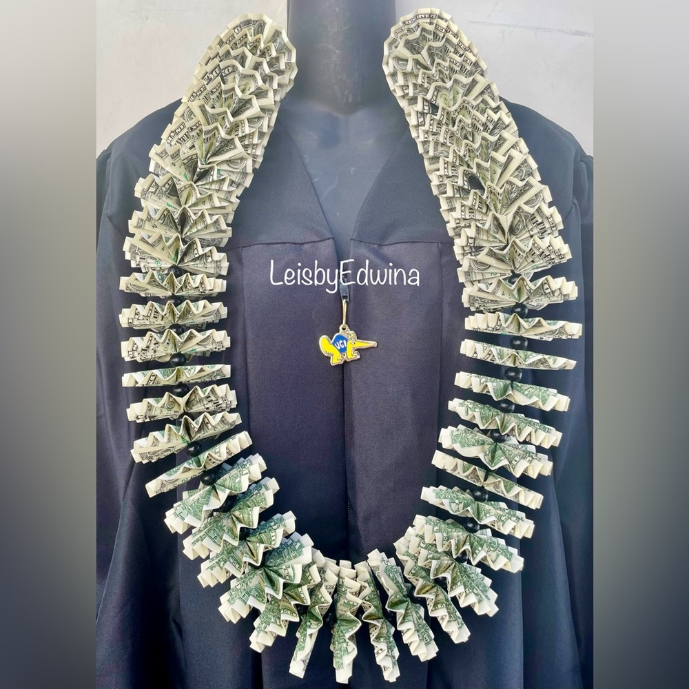 Handmade money lei with real 50 singles